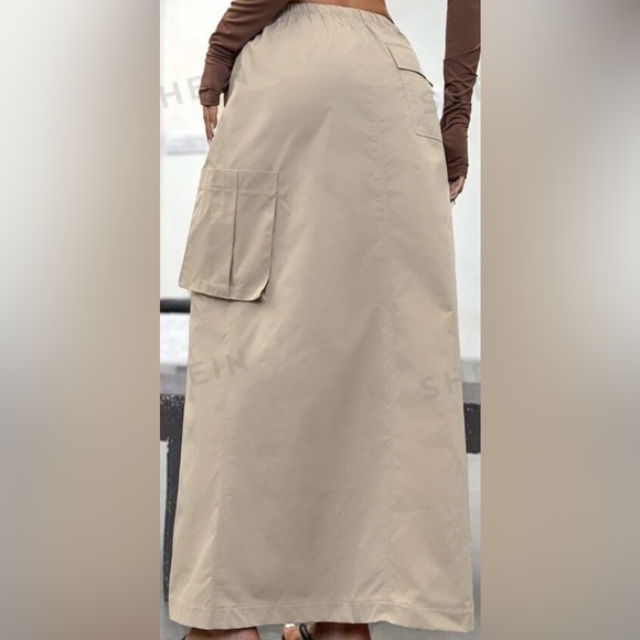 SHEIN ICON Gorpcore Pocket Side Drawstring Waist Parachute Skirt - Picture 2 of 10